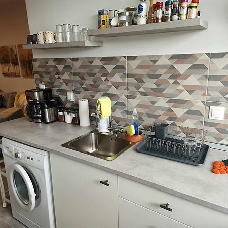 Polys Apartment And Paraskevi Studio With View بتولمايذا المظهر الخارجي الصورة