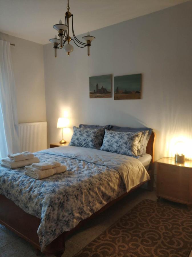Polys Apartment And Paraskevi Studio With View بتولمايذا المظهر الخارجي الصورة