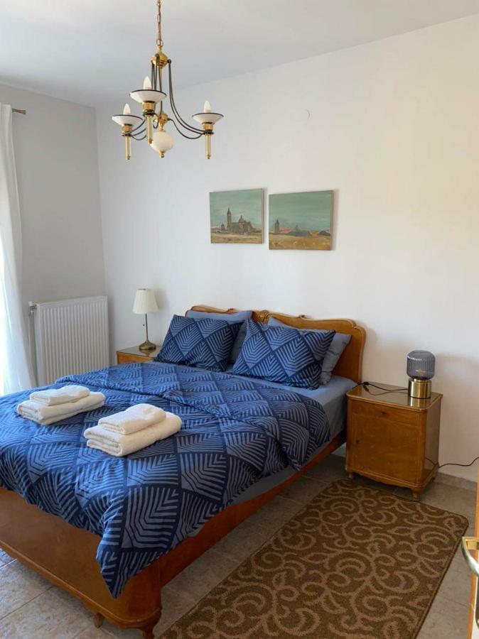 Polys Apartment And Paraskevi Studio With View بتولمايذا المظهر الخارجي الصورة