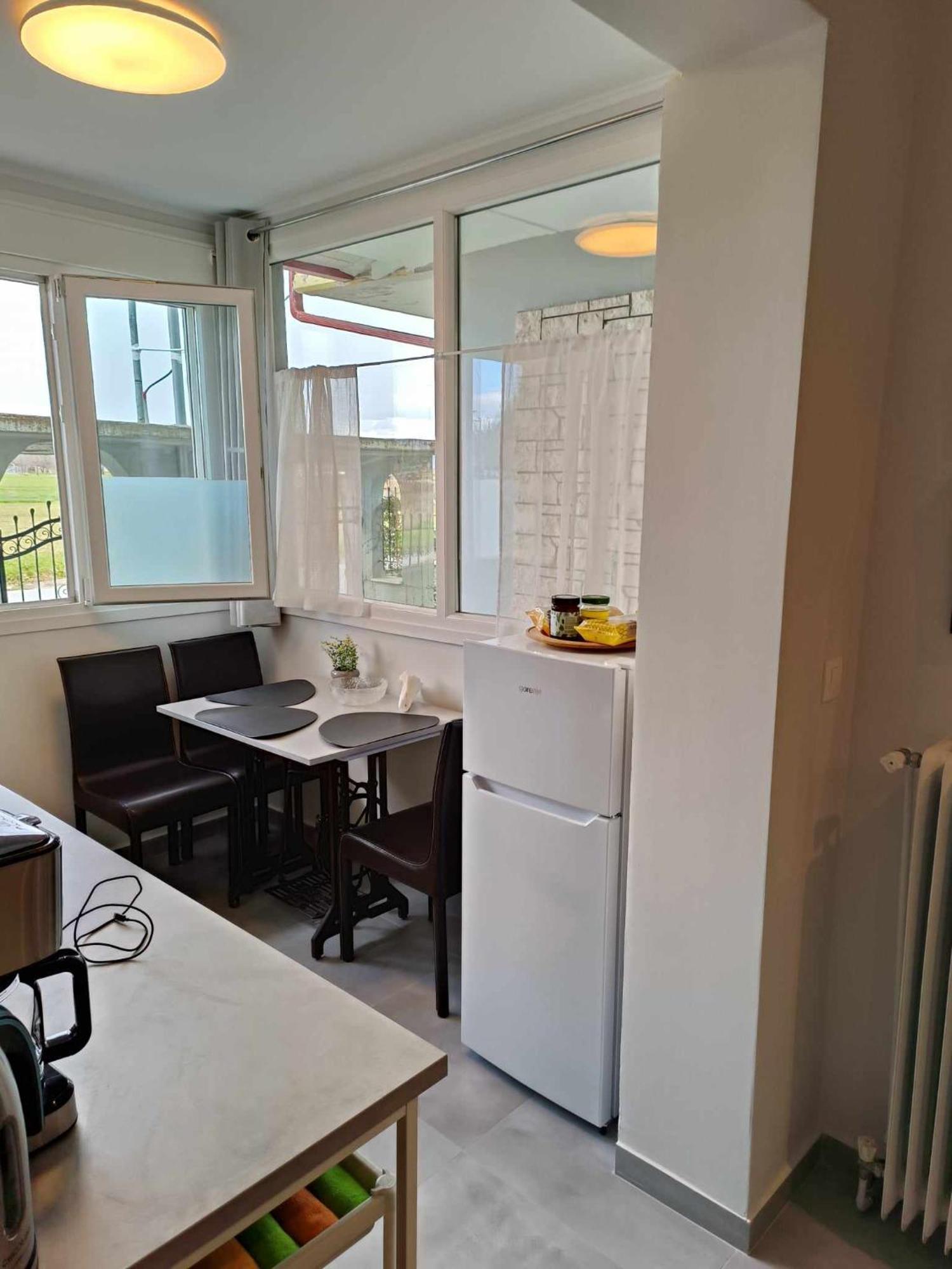 Polys Apartment And Paraskevi Studio With View بتولمايذا المظهر الخارجي الصورة