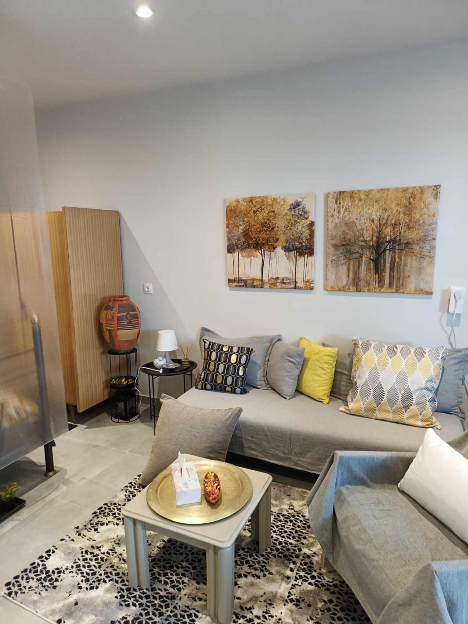 Polys Apartment And Paraskevi Studio With View بتولمايذا المظهر الخارجي الصورة